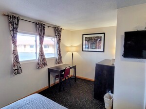 Standard Room with Two Double Beds Photo 6